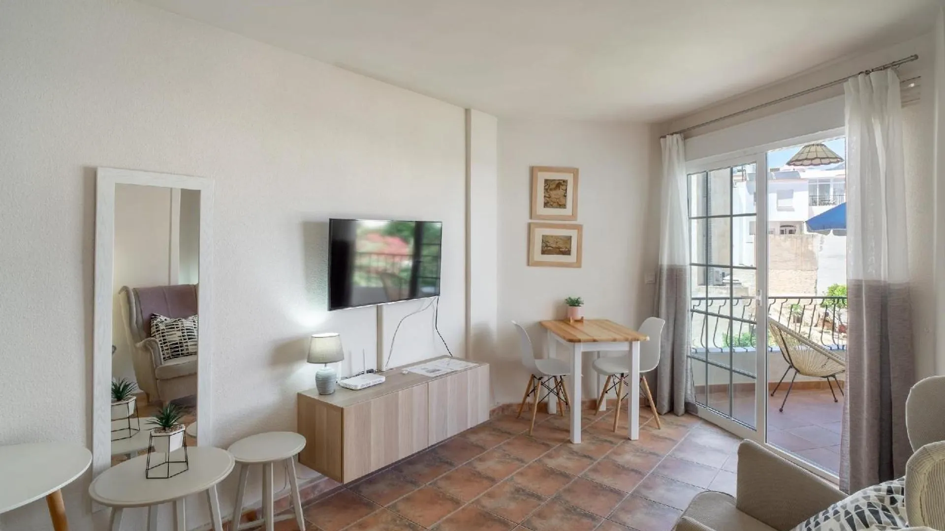 Apartment Ferienwohnung Fuer 2 Personen Ca 40 Qm In Nerja, Andalusien Costa Del Sol
